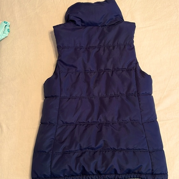 Navy puffer vest jacket - Picture 5 of 6